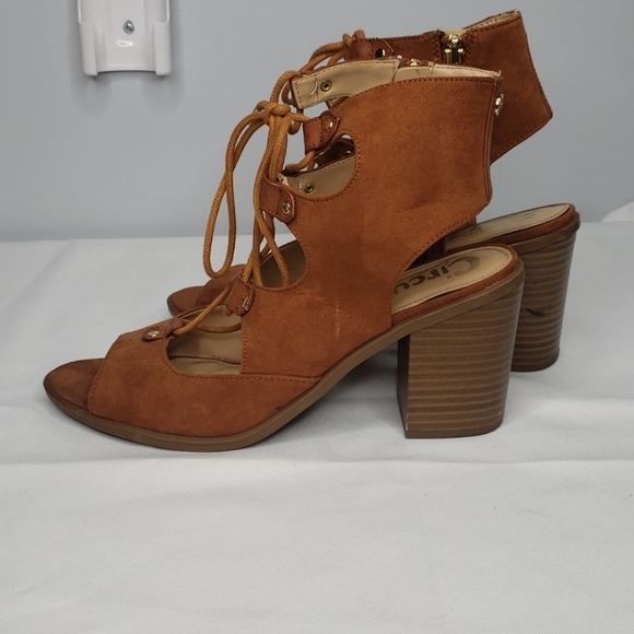 Circus by Sam Edelman Kiera Ghillie Block Heel - Picture 3 of 5
